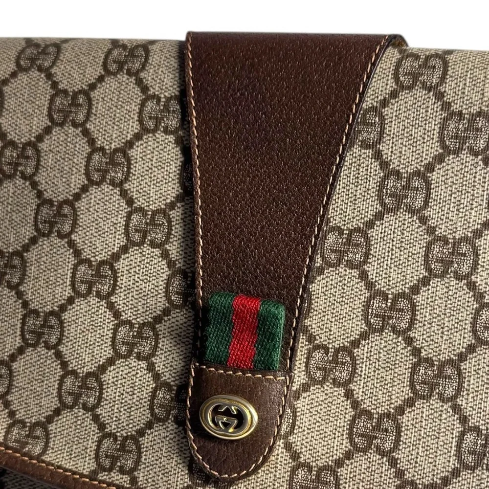 Gucci Supreme GG Monogram  Clutch Crossbody Bag - Picture 6 of 17